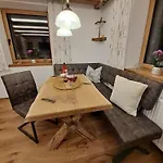Luxus-apartment-vorderreit Gut