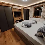 Luxus-apartment-vorderreit Gut