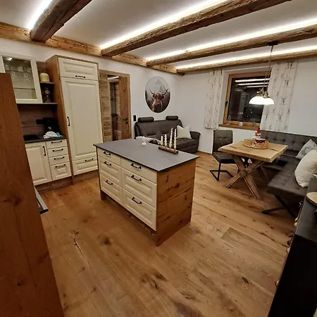 Luxus-apartment-vorderreit Gut