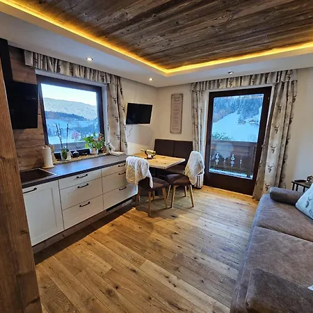 Luxus-apartment-vorderreit Gut