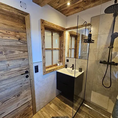 Luxus-apartment-vorderreit Gut Apartamento
